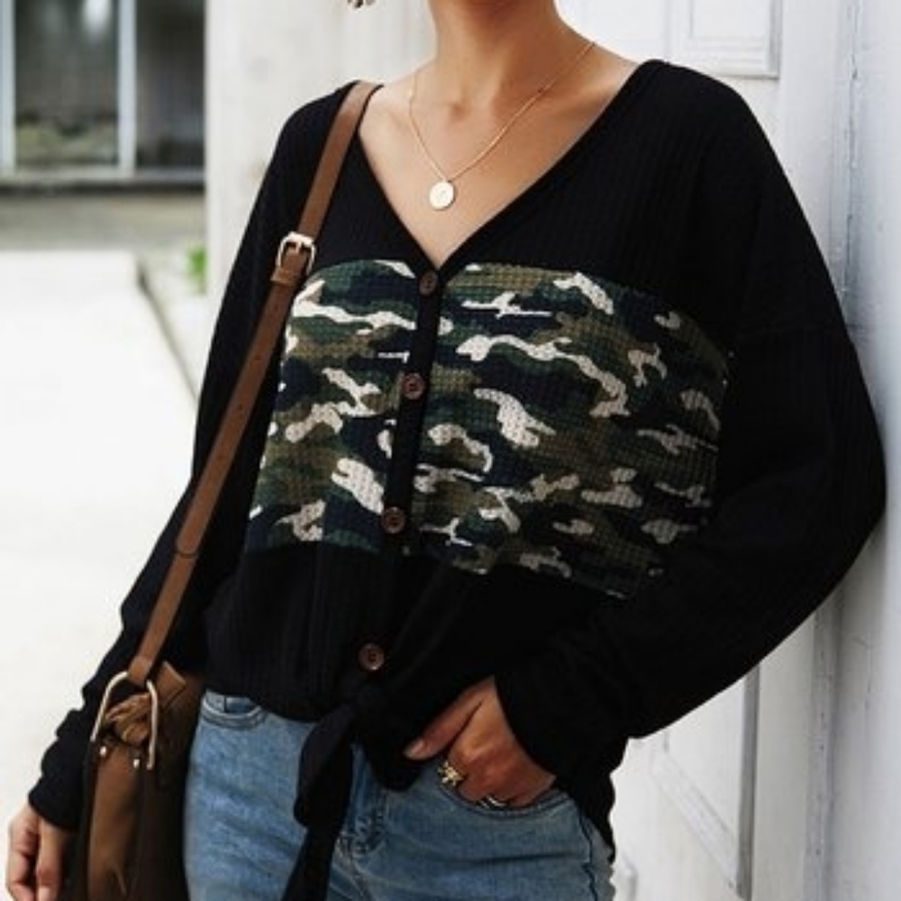 GAOVOT Camo Contrast Waffle Knit Top